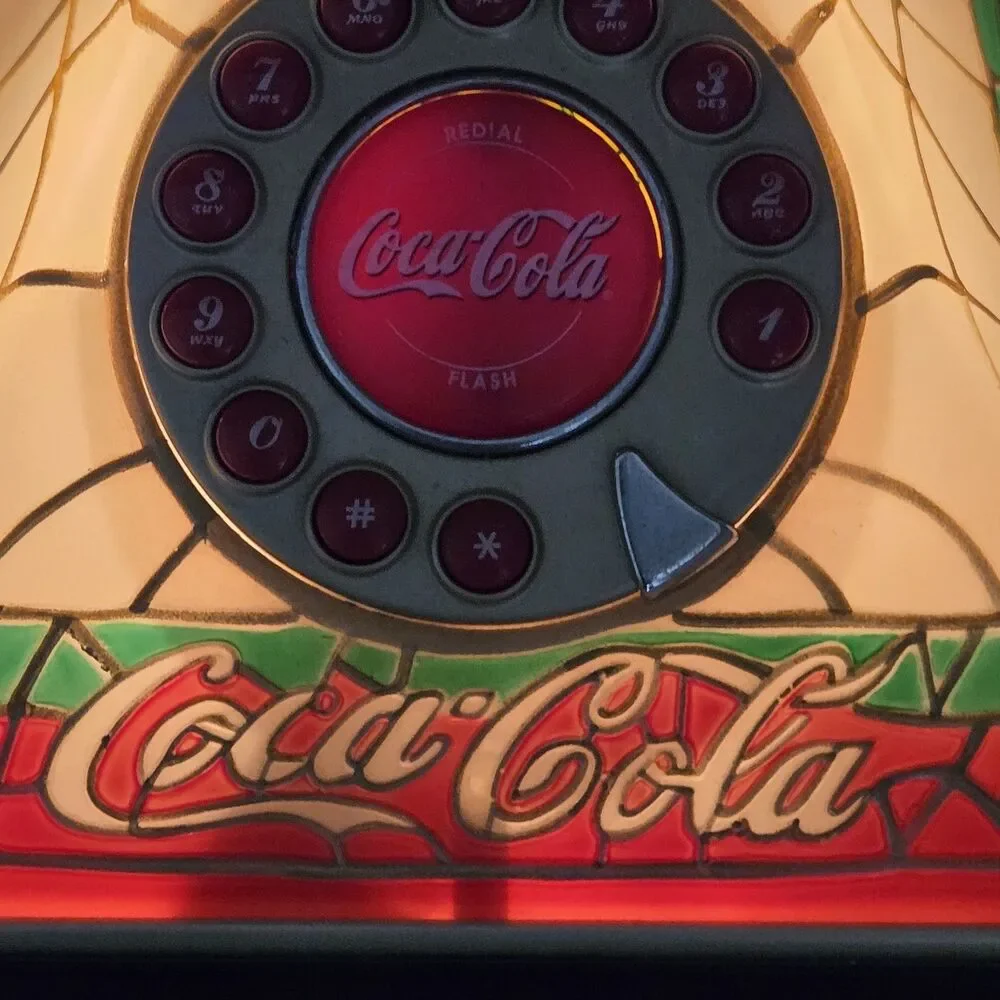 2001 Coca-Cola Stained Glass Look Light Up Telephone Polyconcept 841.053 Works!